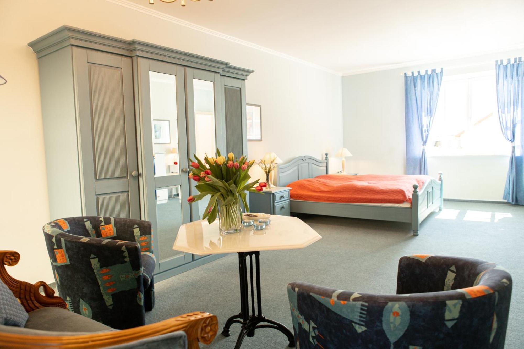 Boutique Hotel Gut Tribbevitz Neuenkirchen auf Rugen Luaran gambar
